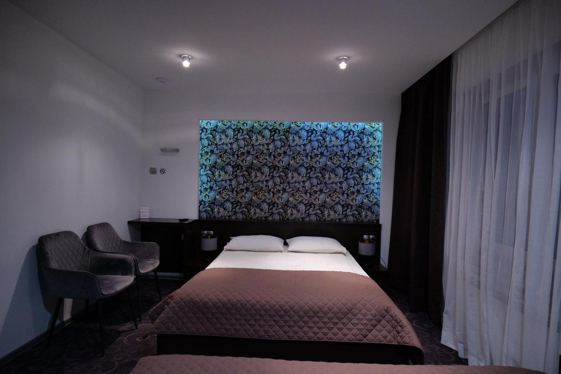 Azymut Hotel - Restauracja Andrespol Exteriör bild